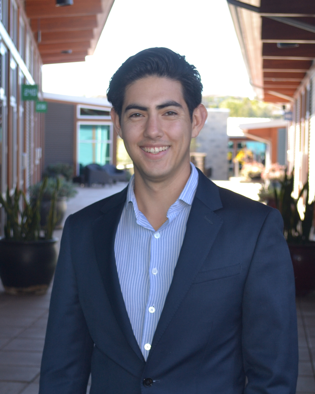 Alonso Flores Headshot